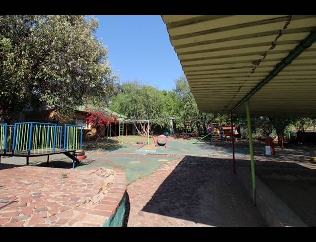 4,000M² BUILDING FOR SALE IN ORANGE GROVE